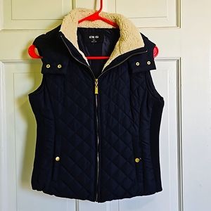 Navy quilted hooded vest